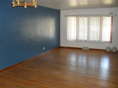 3236 Condit St, Highland, IN 46322 - photo 5