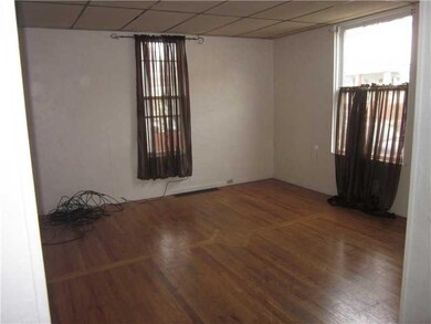 Living Room. nice hardwood floors