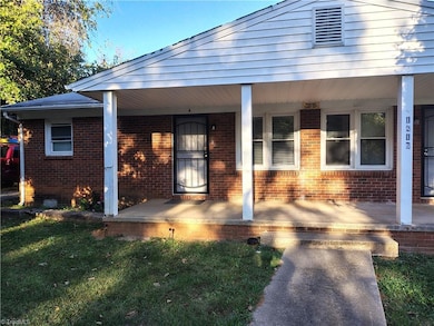 1217 Cloverdale St, High Point, NC 27260 - photo 2