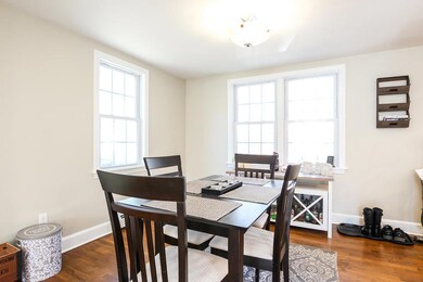 004-photo-dining-room-6853178