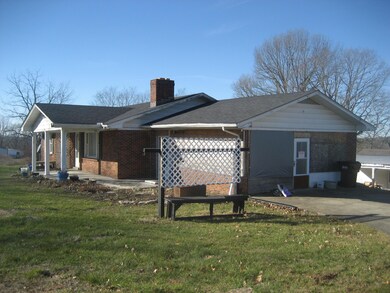 825 Oregon Rd, Versailles, KY 40383 - photo 2