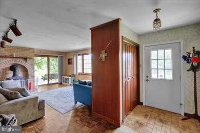 501 Edison Ct, Reading, PA 19605 - photo 4