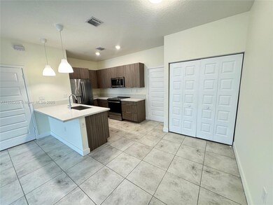 4802 NW 83rd Path, Doral, FL 33166 - photo 4