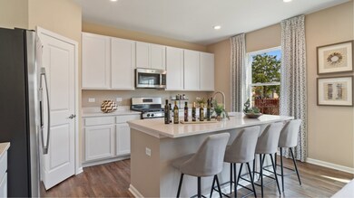 396 Danforth Dr, Batavia, IL 60510 - photo 2