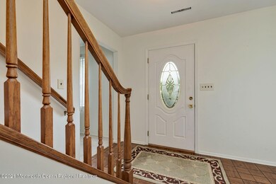 11 Union Hill Ln, Hazlet, NJ 07730 - photo 4