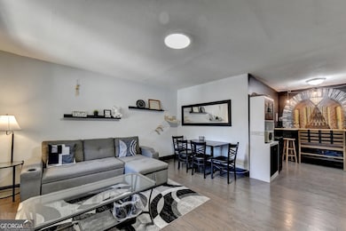 3071 Colonial Way unit J, Atlanta, GA 30341 - photo 6