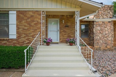 26 Brook Forest Ln, Hurst, TX 76053 - photo 2