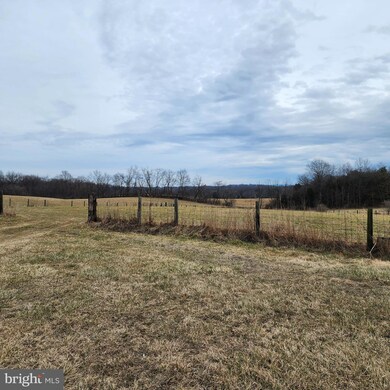 2589 Leafmore Rd, Chambersburg, PA 17202 - photo 2