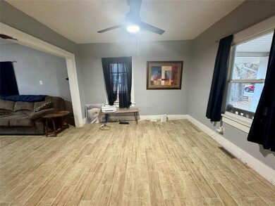 3307 50th St, Des Moines, IA 50310 - photo 3