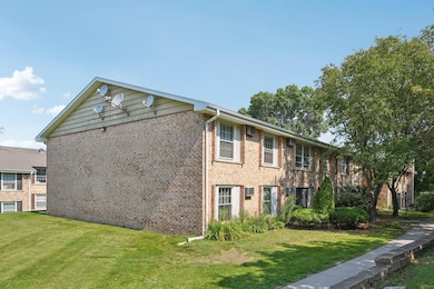 930 Westbrooke Way unit 4, Hopkins, MN 55343 - photo 4