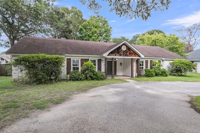 756 Wakendaw Blvd, Mount Pleasant, SC 29464 - photo 2