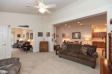 6900 Park Square Dr unit B, Avon, IN 46123 - photo 6