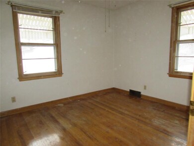 516 30th St SE, Cedar Rapids, IA 52403 - photo 7