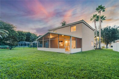 Huge Back Yard & Screened-In Patio Area