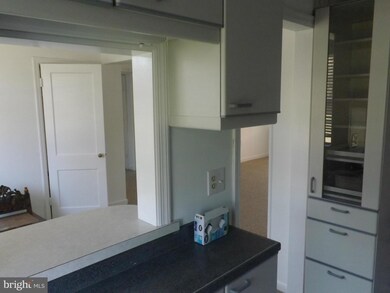 6605 Potomac Ave unit A2, Alexandria, VA 22307 - photo 5