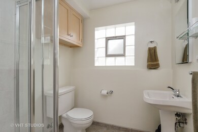 17 Meisinger Ln, Naperville, IL 60540 - photo 3