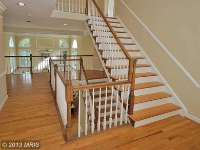8654 Oak Chase Cir, Fairfax Station, VA 22039 - photo 4
