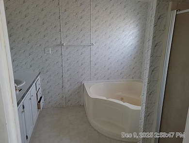 300 Becker, Indiahoma, OK 73552 - photo 7