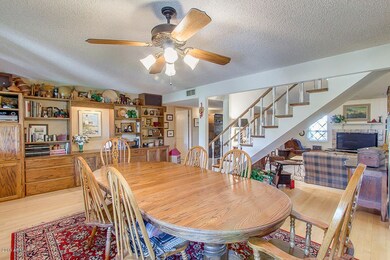 Family/dining room