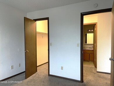 3400 Eureka St unit 312, Anchorage, AK 99503 - photo 6
