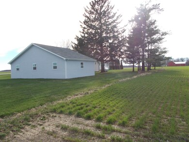 19731 Maples Rd, Monroeville, IN 46773 - photo 3