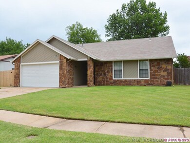 1209 S 33rd St, Broken Arrow, OK 74014 - photo 2