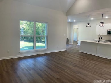 5408 Aviator Dr, Jacksonville, AR 72076 - photo 2