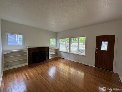 4521 49th Ave NE, Seattle, WA 98105 - photo 4