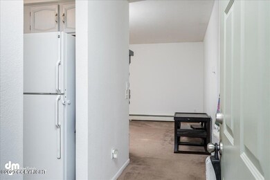 8070 Giddeon Cir unit 6, Anchorage, AK 99504 - photo 3
