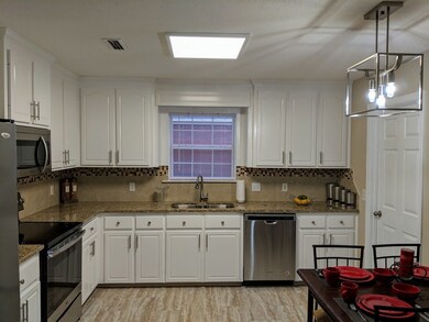 309 Nomad Cir, Kinsey, AL 36303 - photo 7