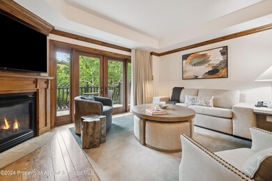 Aspen-21B Main Living