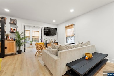 11 W Gouverneur Ave, Rutherford, NJ 07070 - photo 6