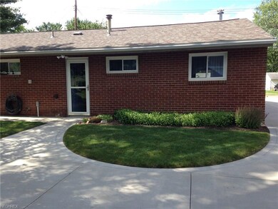 More lovely landscaping and neat as a pin!