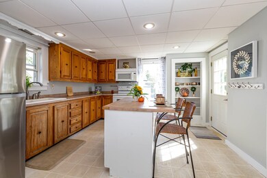 5 Woodlawn Ave, Bedford, NH 03110 - photo 4