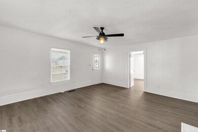 705 Old North Main St, Clover, SC 29710 - photo 5