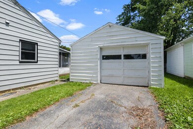 detached garage