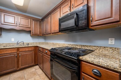 220 S Mclean Blvd unit 8, Memphis, TN 38104 - photo 6
