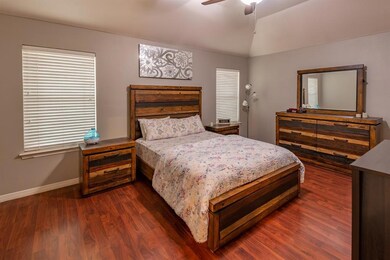 8301 Emerald Cir, North Richland Hills, TX 76180 - photo 5