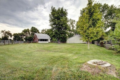 9233 Fern Creek Rd, Louisville, KY 40291 - photo 2
