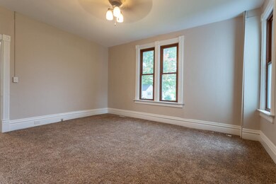 1554 N Grandview Ave, Dubuque, IA 52001 - photo 5