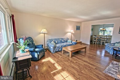 10040 Glenmere Rd, Fairfax, VA 22032 - photo 4