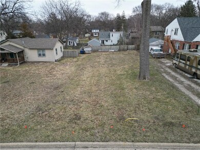 3103 47th St, Des Moines, IA 50310 - photo 5