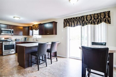 37 Lisa Ln, Manchester, NH 03103 - photo 7