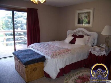 4820 SW 36th Terrace, Topeka, KS 66614 - photo 7
