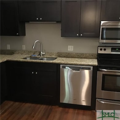 108 W 38th St, Savannah, GA 31401 - photo 3