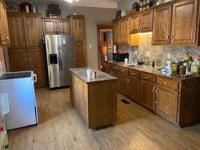 2400 Main St, Parsons, KS 67357 - photo 6