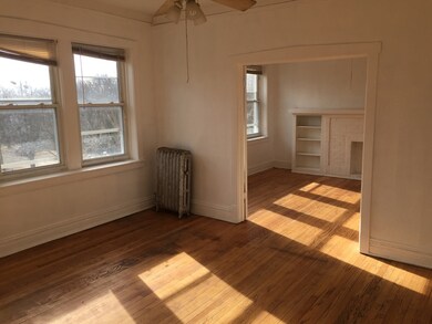 3520 W Cullom Ave unit 3, Chicago, IL 60618 - photo 2