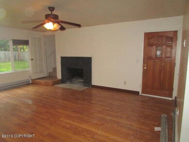 111-126412 Living Room Addtl Angle 2