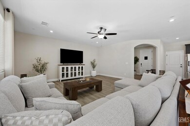 5503 Giverny Way, Bakersfield, CA 93306 - photo 6