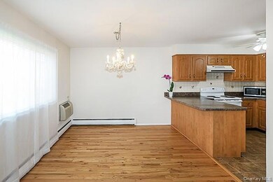 400 Fulton St unit 14C, Farmingdale, NY 11735 - photo 5